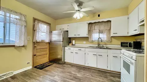 Kitchen - 120 N May St, Addison, IL 60101 photo 1 of 2