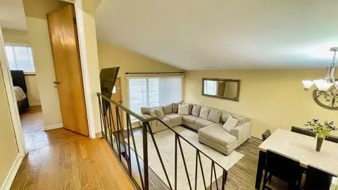 Entry Way - 120 N May St, Addison, IL 60101 photo 2 of 2