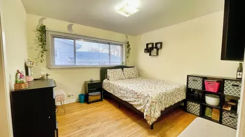 Bedroom - 120 N May St, Addison, IL 60101 photo 2 of 3