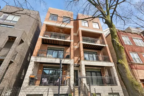 1040 W Polk St #1B, Chicago, IL 60607
