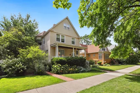 4232 N Tripp St, Chicago, IL 60641