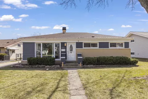 631 W Vermont St, Villa Park, IL 60181