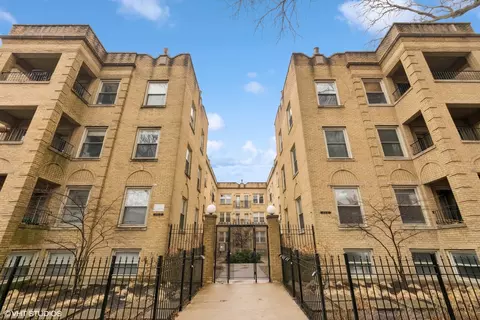 4716 N Bernard St #2E, Chicago, IL 60625
