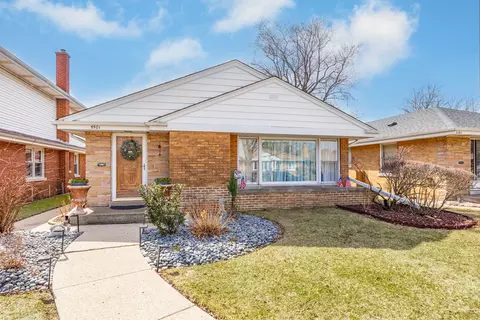 5501 Harvard Ter, Skokie, IL 60077