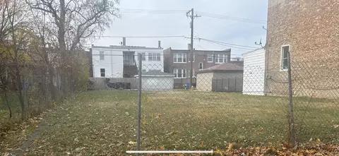 7116 S Rhodes Ave, Chicago, IL 60619