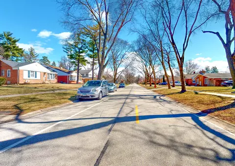 View/Area - 698 E Prairie Ave, Des Plaines, IL 60016 photo 1 of 1