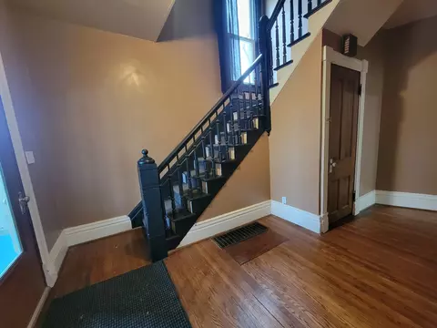 Entry Way - 1016 Post St, Ottawa, IL 61350 photo 1 of 3