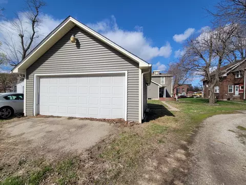 Exterior - 1016 Post St, Ottawa, IL 61350 photo 8 of 12