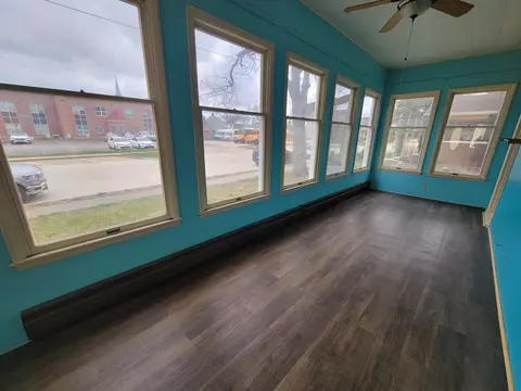 Exterior - 1016 Post St, Ottawa, IL 61350 photo 2 of 12