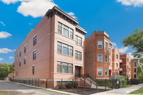 2140 W Evergreen Ave #3, Chicago, IL 60622