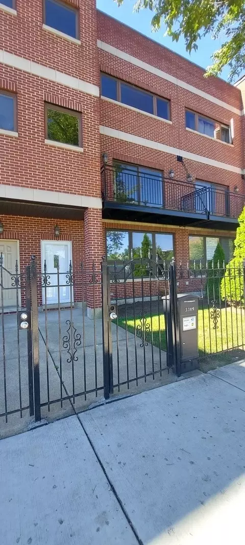 3319 W Jackson Blvd, Chicago, IL 60624