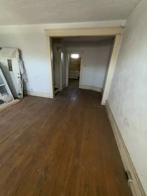 10763 S Champlain Ave, Chicago, IL 60628 photo 3
