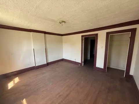 10763 S Champlain Ave, Chicago, IL 60628 photo 7