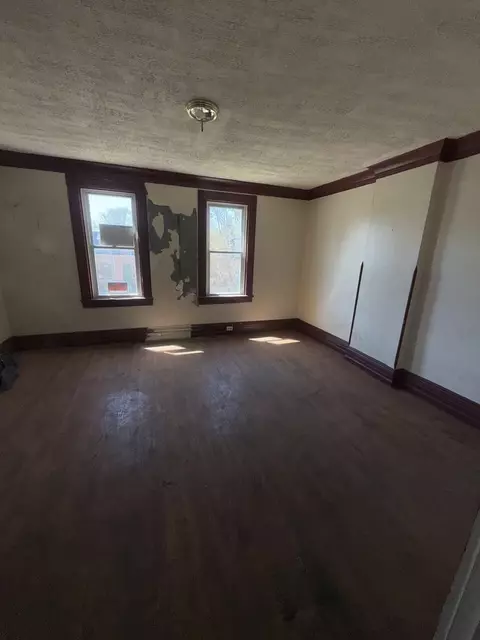 10763 S Champlain Ave, Chicago, IL 60628 photo 8