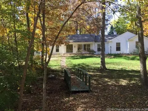 15 Turtle Pt, Monticello, IL 61856