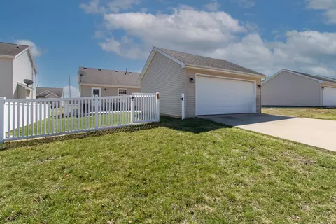 1104 Teegan St, Normal, IL 61761 photo 36