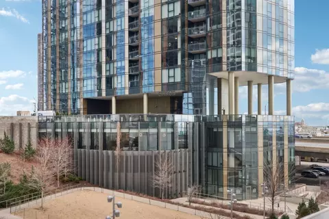 211 N Harbor Dr #1008, Chicago, IL 60601