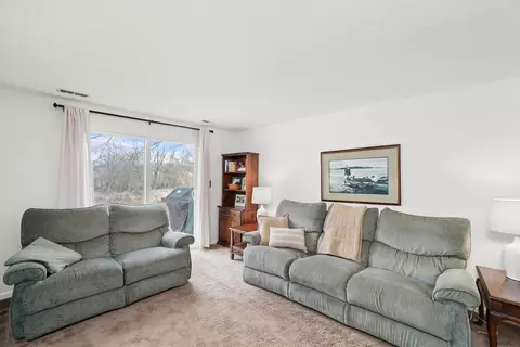 Living - 209 Burnside Cir, Bartlett, IL 60103 photo 4 of 4
