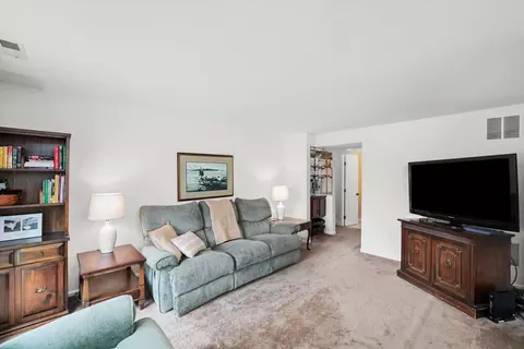 Living - 209 Burnside Cir, Bartlett, IL 60103 photo 3 of 4