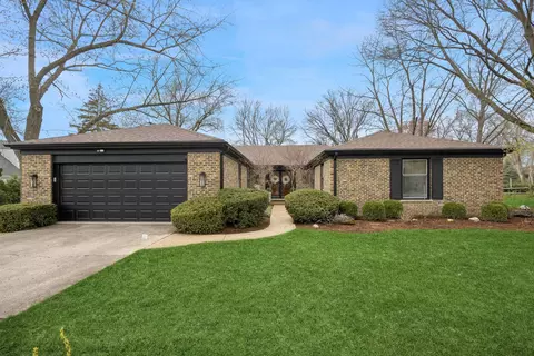 3856 Dauphine Ave, Northbrook, IL 60062