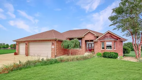6912 Trisha Ct, Monee, IL 60449