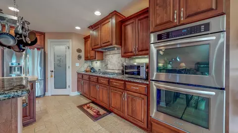 6912 Trisha Ct, Monee, IL 60449 photo 10