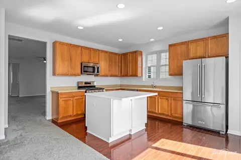 2831 Edgewater Dr, Elgin, IL 60124 photo 7