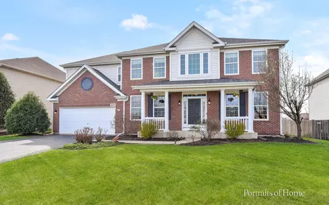 809 Preston Ln, Oswego, IL 60543