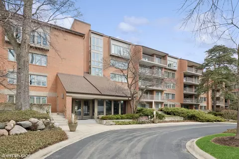 22 Park Ln #505, Park Ridge, IL 60068