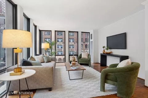 Living - 200 E Delaware Pl #3D, Chicago, IL 60611 photo 1 of 4