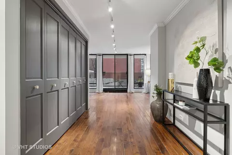 Entry Way - 200 E Delaware Pl #3D, Chicago, IL 60611 photo 2 of 2