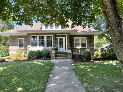 308 2nd Ave W, Lyndon, IL 61261