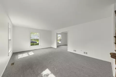Living - 1658 Apache Dr, Naperville, IL 60563 photo 2 of 5