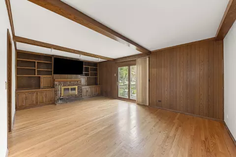Living - 1658 Apache Dr, Naperville, IL 60563 photo 4 of 5