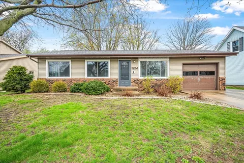 1824 Johnson Dr, Normal, IL 61761