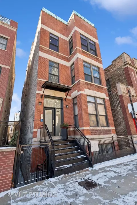 1042 N Orleans St #3, Chicago, IL 60610