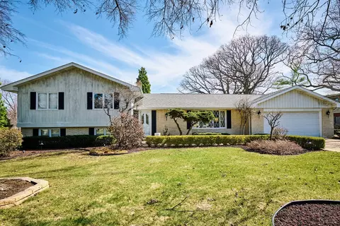 10 S051 Clarendon Hills Rd, Willowbrook, IL 60527
