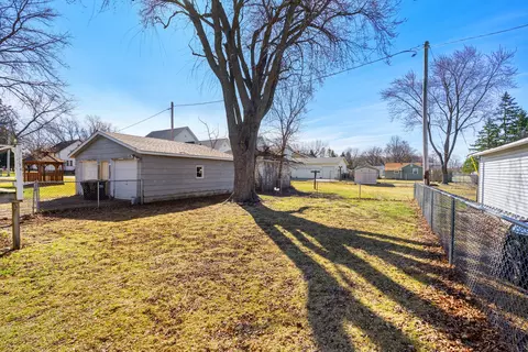 Exterior - 130 E Ogden St, Capron, IL 61012 photo 4 of 4