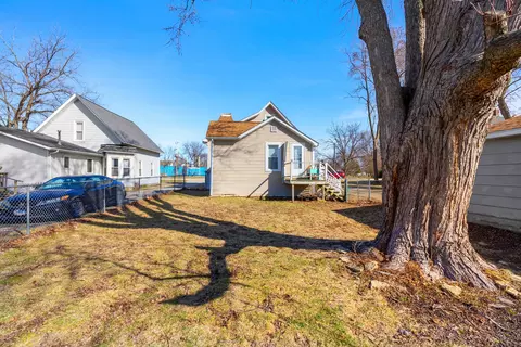 Exterior - 130 E Ogden St, Capron, IL 61012 photo 2 of 4