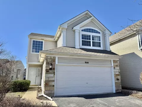 950 Mesa Dr, Lake In The Hills, IL 60156