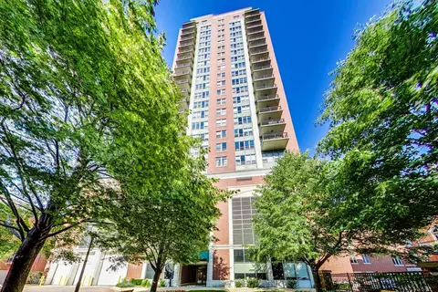 1717 S Prairie Ave #1302, Chicago, IL 60616