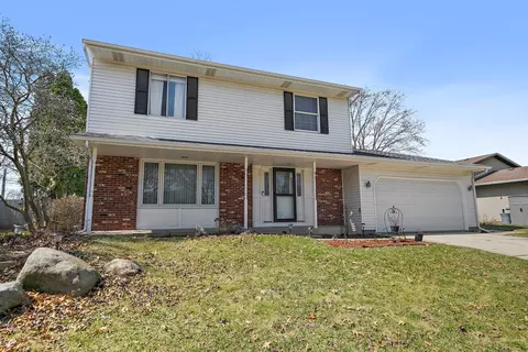 220 Marbury Ct, South Elgin, IL 60177