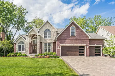 1315 Dunrobin Rd, Naperville, IL 60540