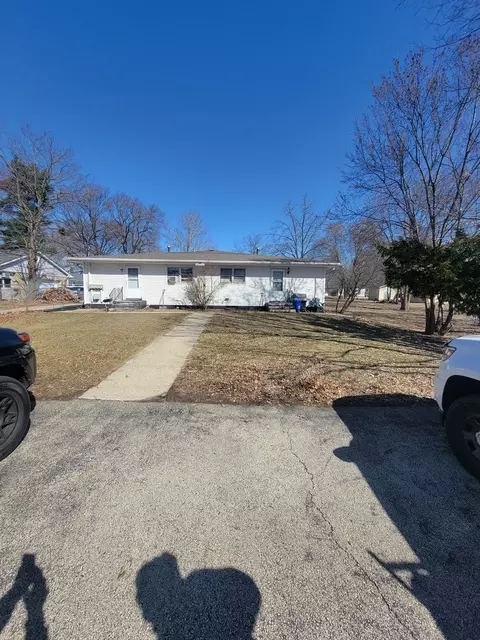 202 Wallace Ave, Machesney Park, IL 61115