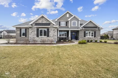 8601 High Stone Way, Frankfort, IL 60423