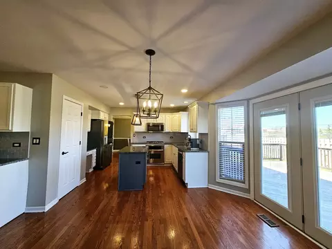 908 Hampton Dr, Carol Stream, IL 60188 photo 13