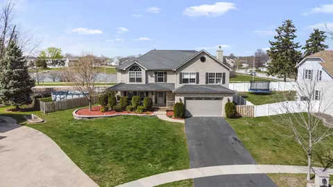 908 Hampton Dr, Carol Stream, IL 60188 photo 2