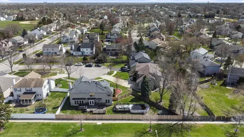 908 Hampton Dr, Carol Stream, IL 60188 photo 38