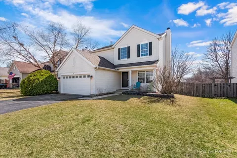 6 Rolling Hills Ct, Lake In The Hills, IL 60156