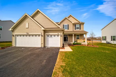 71 Stockholm Ave, Volo, IL 60020